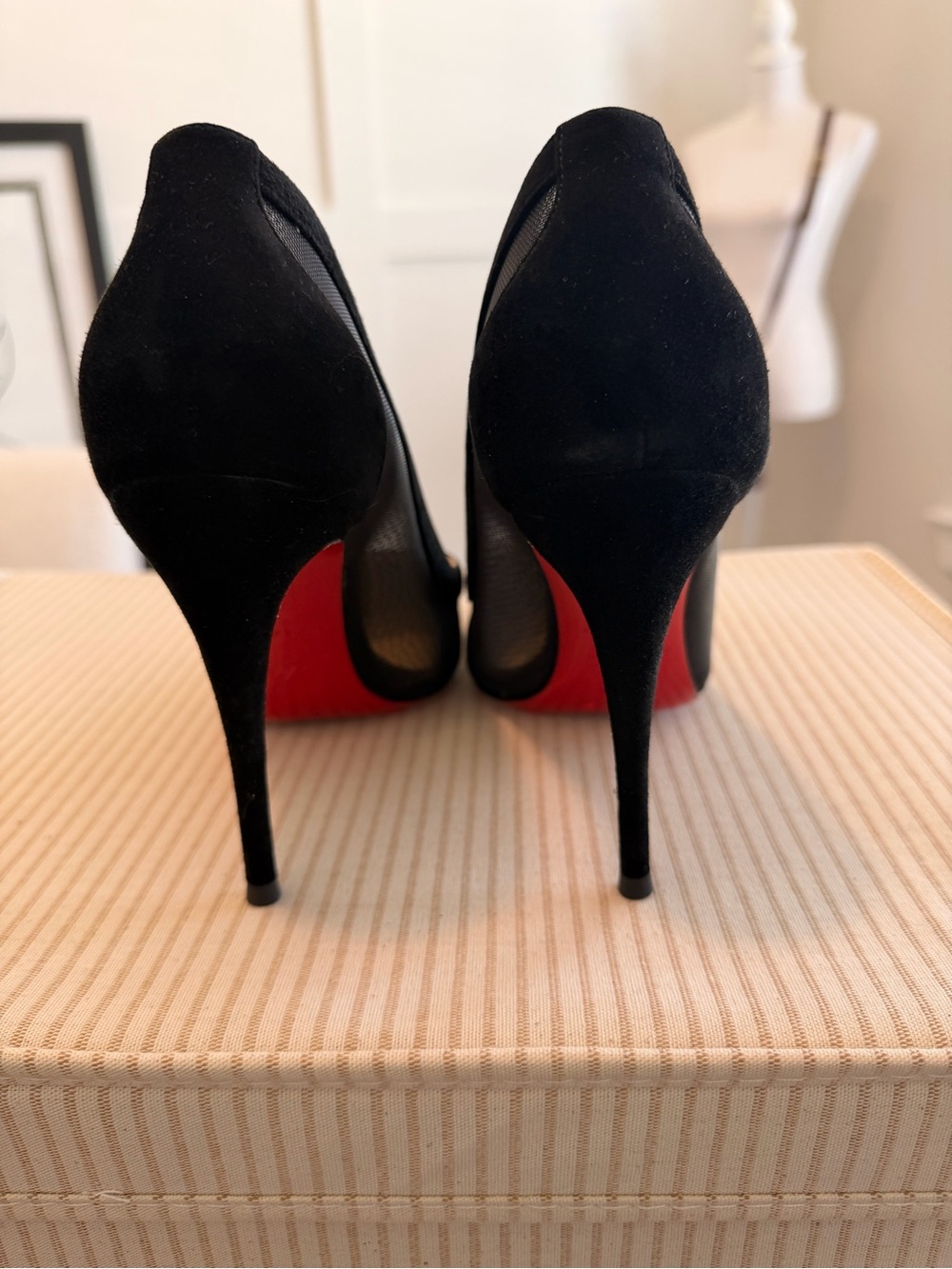 Black Louboutin Galativi 85 Nappa/Rete Mesh Pointed-Toe Stiletto Heels - Picture 6 of 10